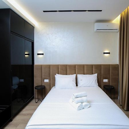 Hotel Three Vlorë Buitenkant foto