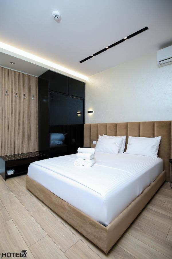 Hotel Three Vlorë Buitenkant foto