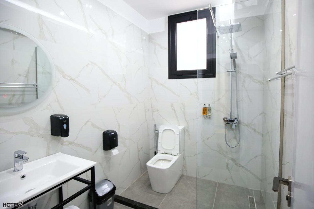 Hotel Three Vlorë Buitenkant foto